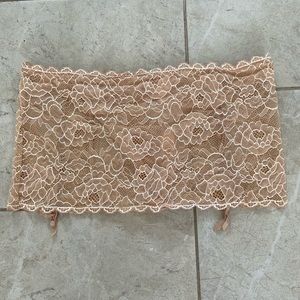 Victoria’s Secret NWT Peach Lace Garter Skirt